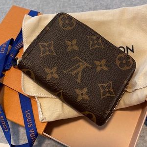 LV zippy coin purse